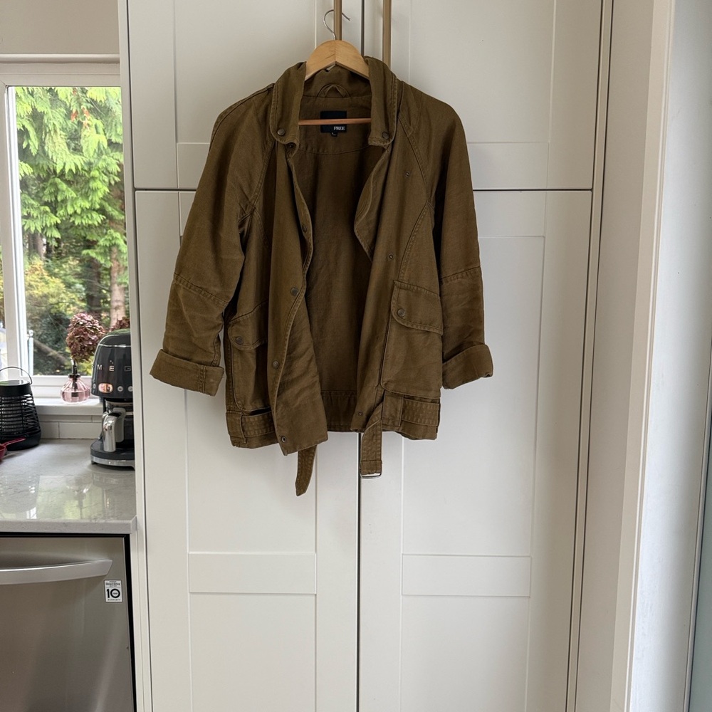 Wilfred Utility Jacket in Olive Green